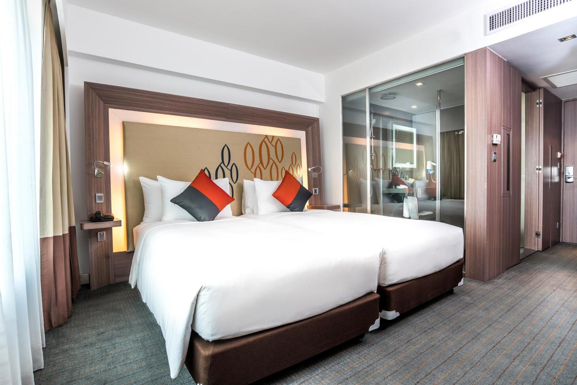 Hilton Garden Inn Bangkok Silom Eksteriør bilde