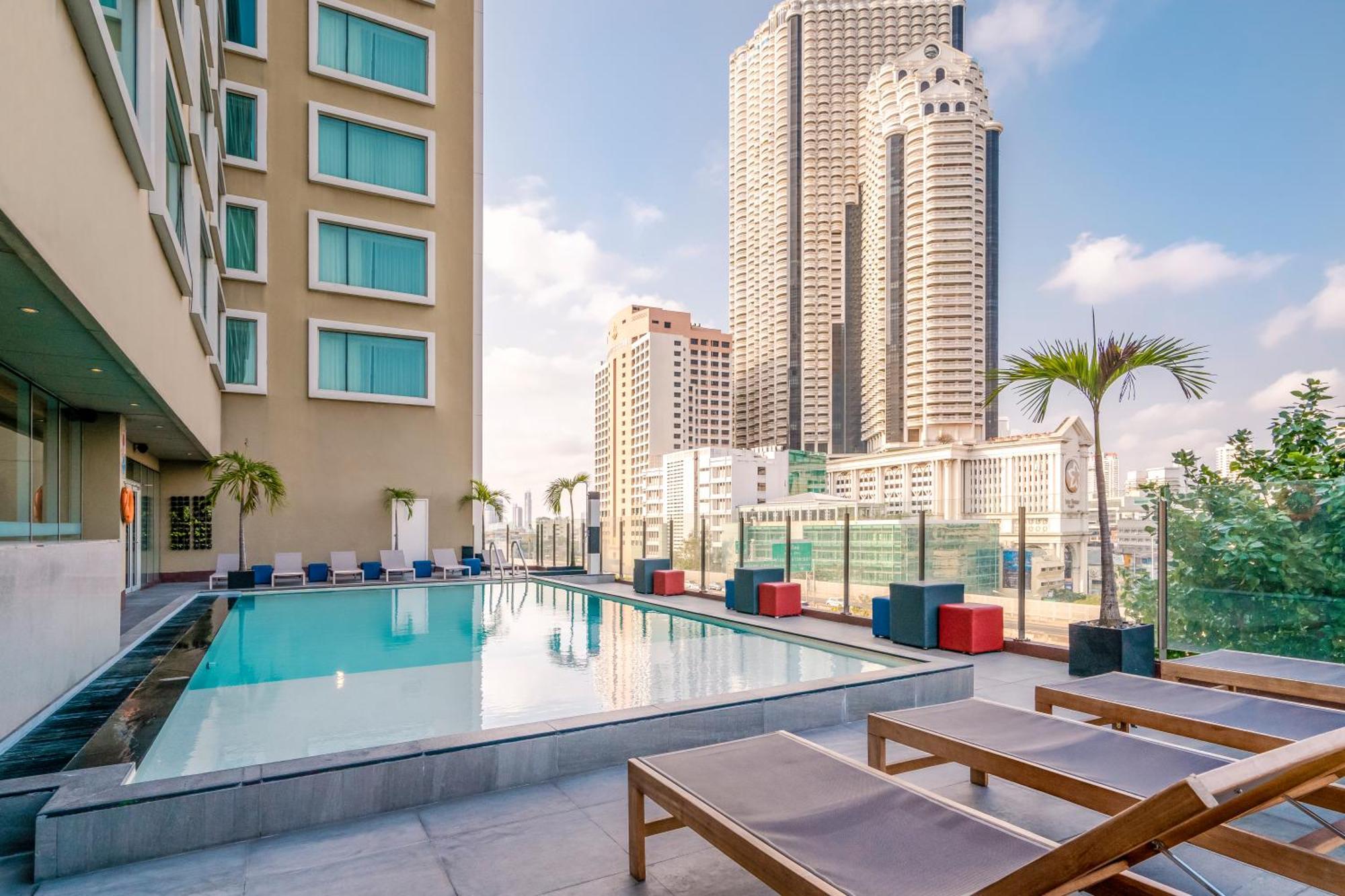 Hilton Garden Inn Bangkok Silom Eksteriør bilde