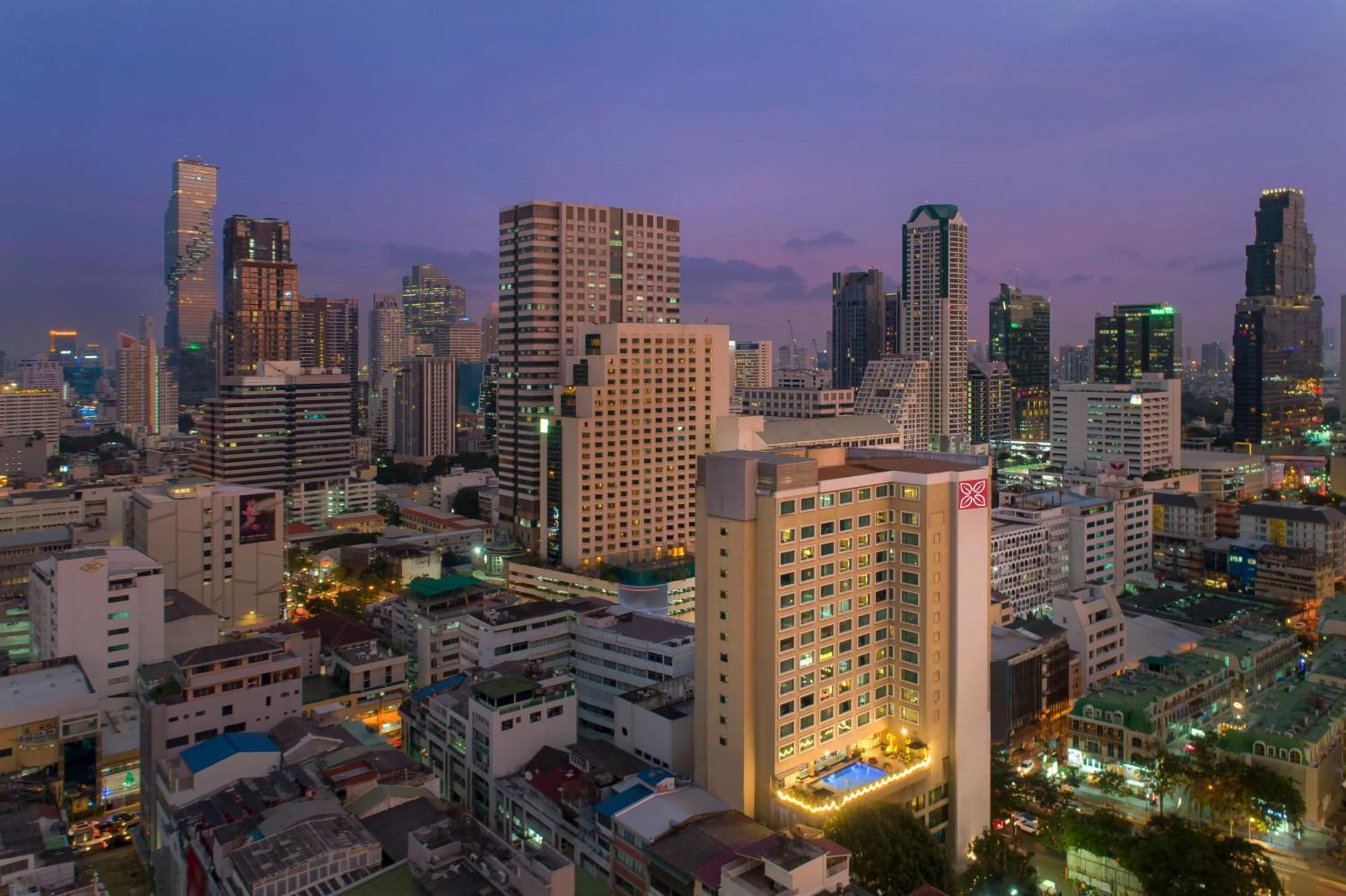 Hilton Garden Inn Bangkok Silom Eksteriør bilde