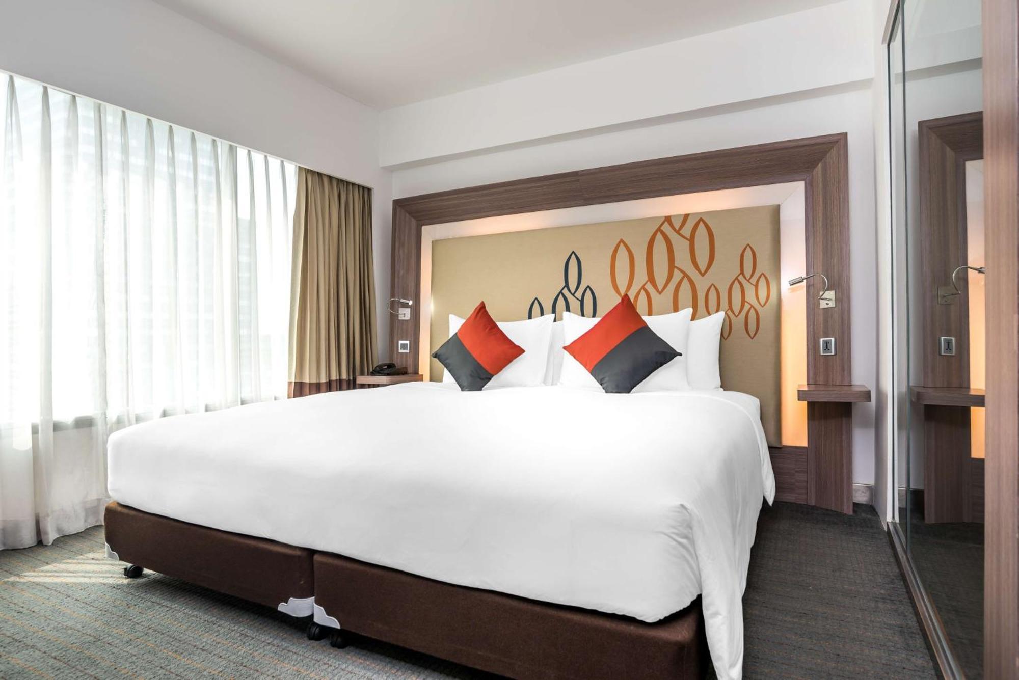 Hilton Garden Inn Bangkok Silom Eksteriør bilde