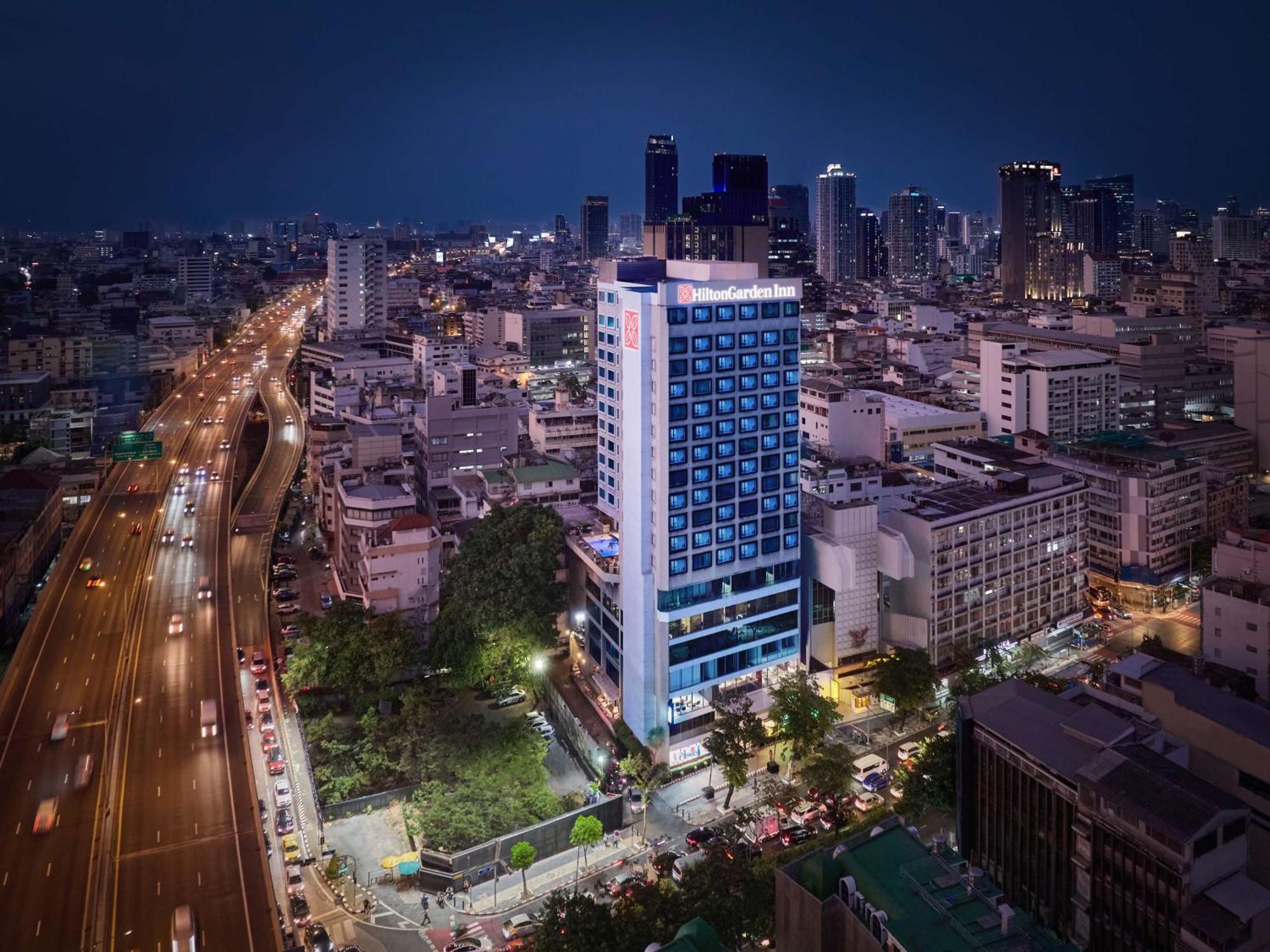 Hilton Garden Inn Bangkok Silom Eksteriør bilde