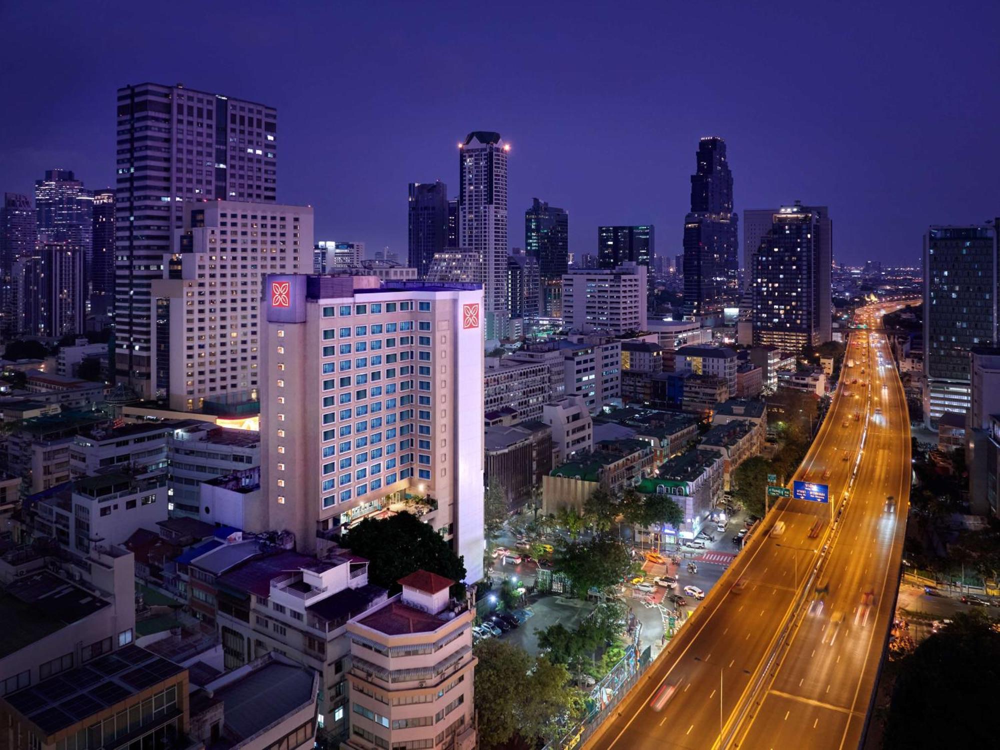 Hilton Garden Inn Bangkok Silom Eksteriør bilde