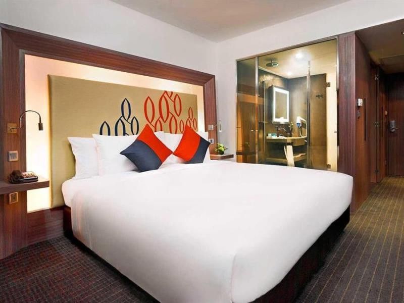 Hilton Garden Inn Bangkok Silom Eksteriør bilde