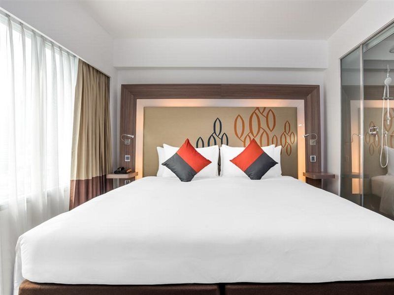 Hilton Garden Inn Bangkok Silom Eksteriør bilde